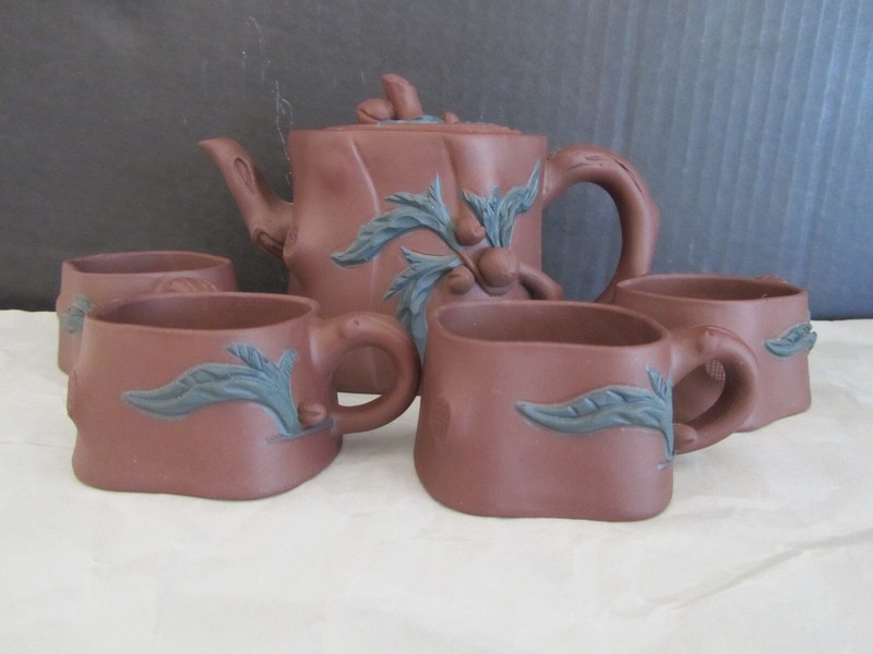Vintage Chinese Yixing Zisha Set of Teapot and Tea Cups