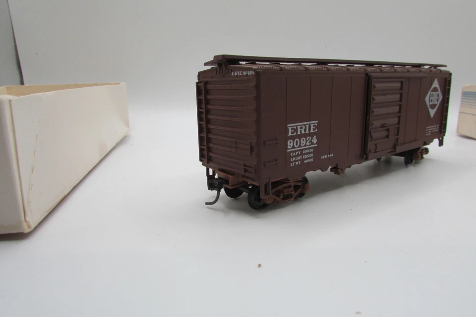HO Scale Walthers 932-3708 40' PS1 Box Car ERIE WAL4870 - Image 4 of 4