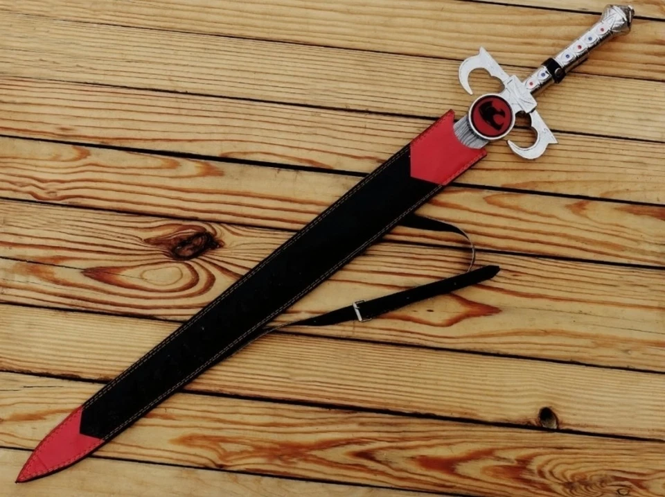 Custom Handmade Damascus Steel Blade Thundercat Lionio Sword of Omens Replica. - Image 4 of 4