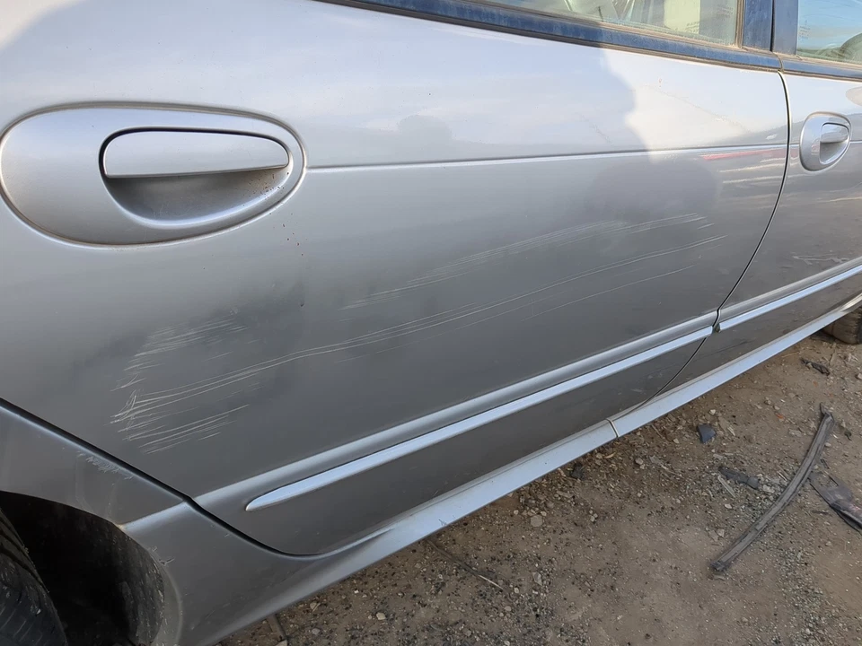 1998-2004 Chrysler Concorde Passenger Rear Door Oem ETA70 Foto 2 de 3