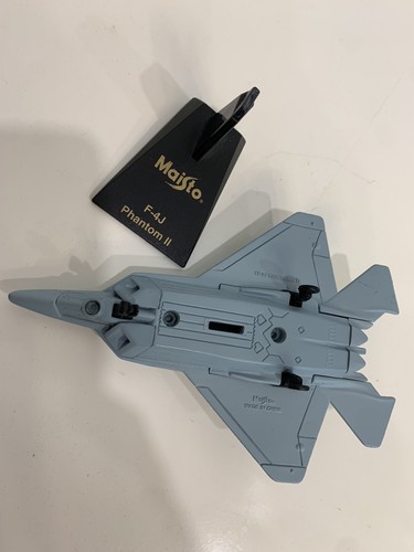 Maisto YF-22 Lightning II Military ED Raptor 01 Diecast Metal Jet Plane - Picture 7 of 8