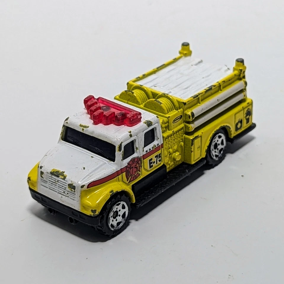 1998 Matchbox Mattel International Pumper - Image 2 of 4
