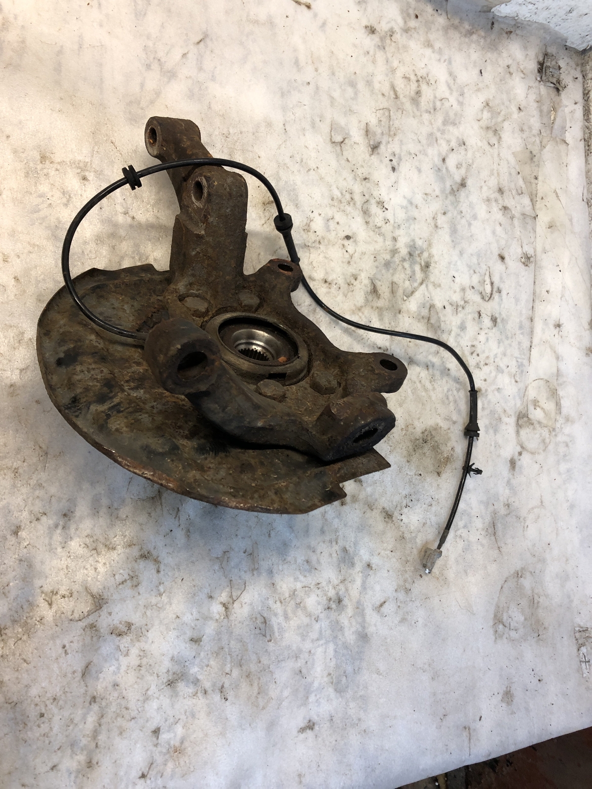 INFINITI FX Radnaben vorne links 4.50 Petrol 232kw 2005 22814277  