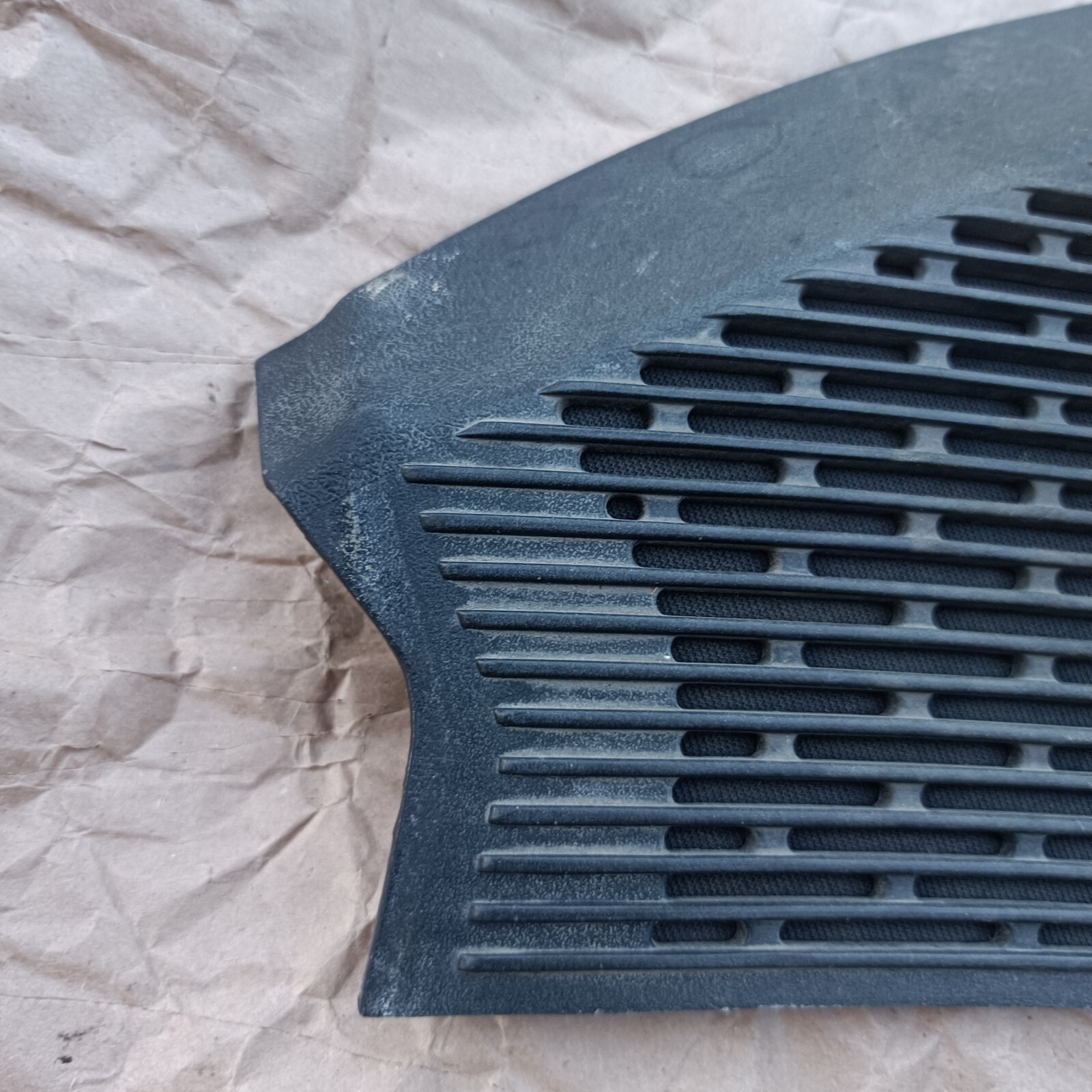 Mercedes W123 covers for dashboard speakers USED 200D 300D 240D 230E