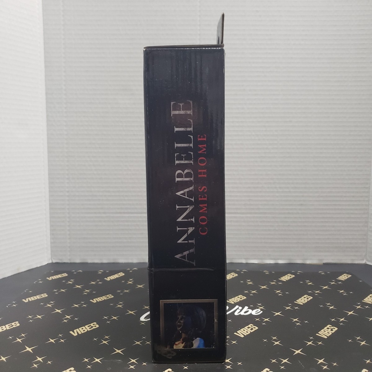 Action Figure NECA Annabelle – The Conjuring, Scala 1:12, 18 Cm, Nuova