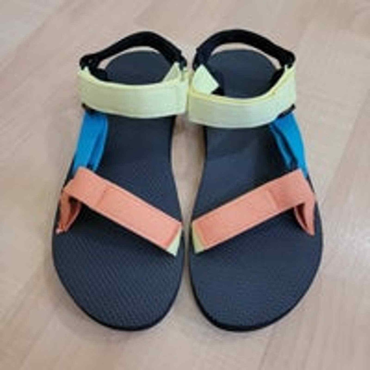 NWOT Teva Original universal sandals in retro multi Sz 12 | eBay display picture 1