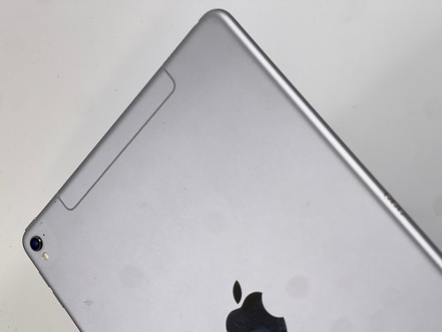 Apple iPad Pro 1st Gen A1674 9.7" 32GB Wi-Fi + 4G Unlocked Good Grade B/C 152 - Picture 16 of 24