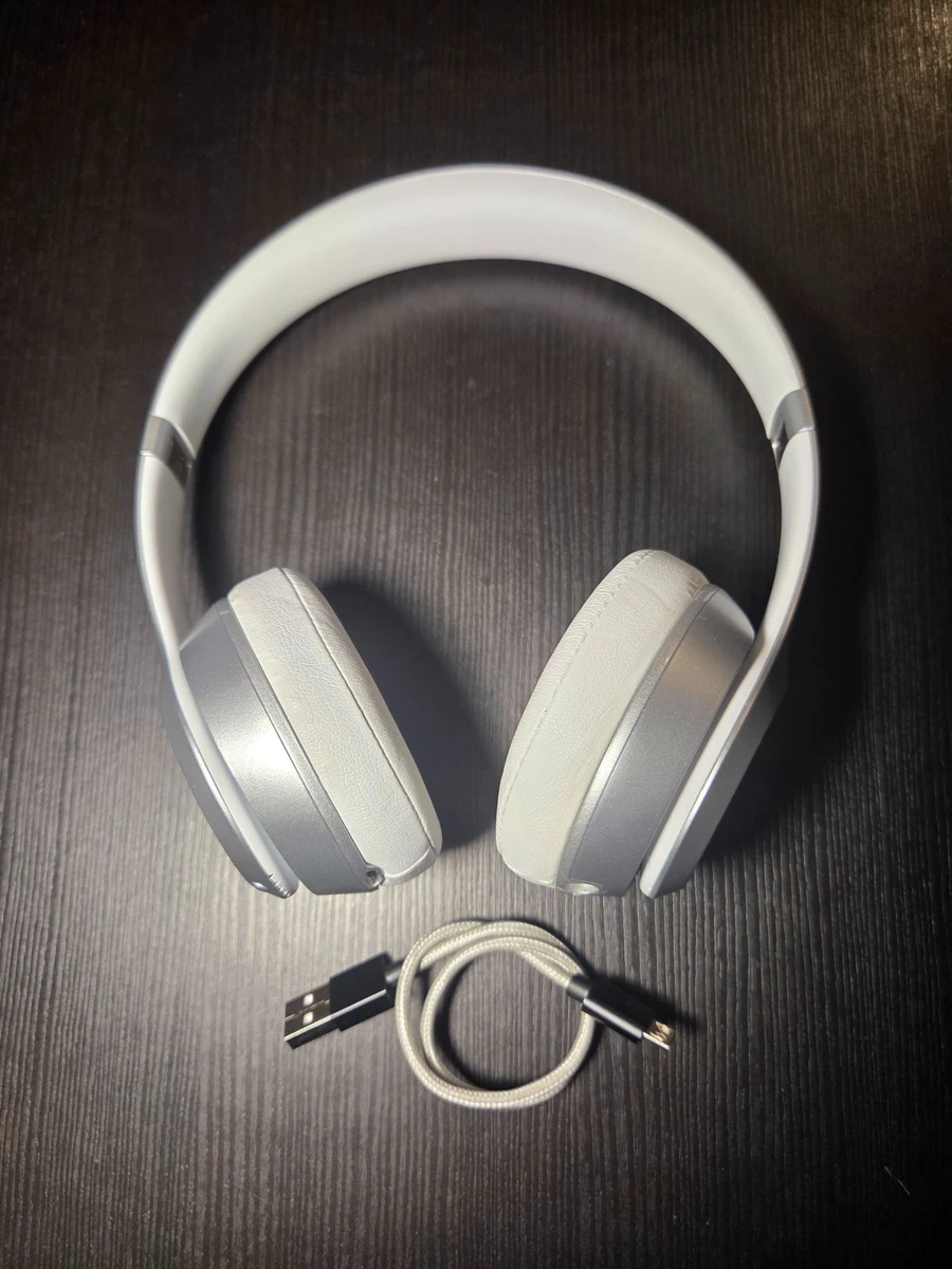 Beats by Dr. Dre Solo2 Silver Headphones for Sale - eBay