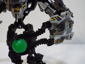 LEGO HERO FACTORY THUNDER (7157) COMPLETE FIGURE *FREE SHIPPING*