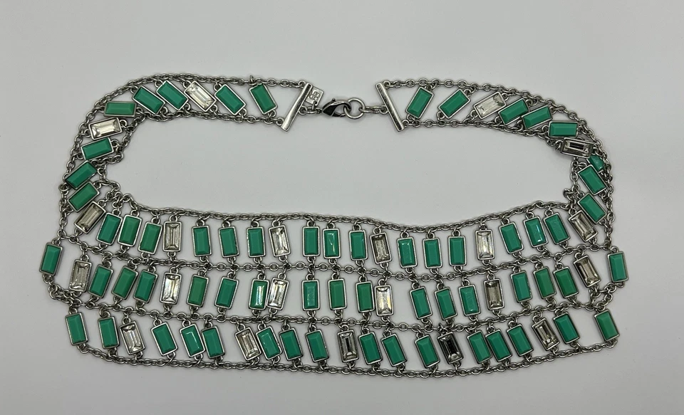 Collar Banana Republic Turquesa y Color Transparente Babero Tono Plata Usado en Excelente Condición Foto 3 de 4