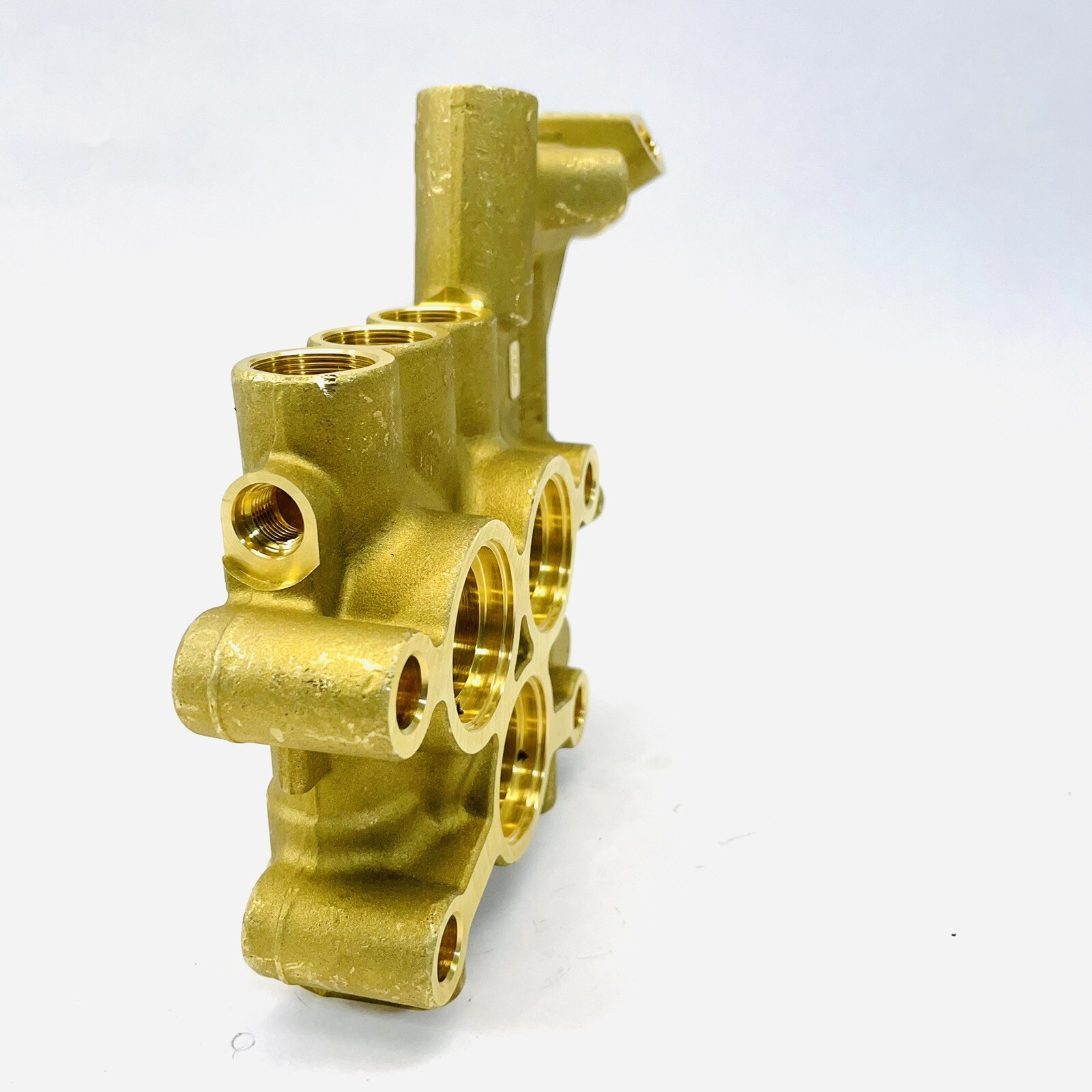 PRESSURE WASHER CYLINDER HEAD 4.550-700.0