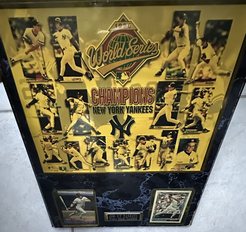 New York Yankees 1996 World Series Champion Team Wall Plaque W/ Cards