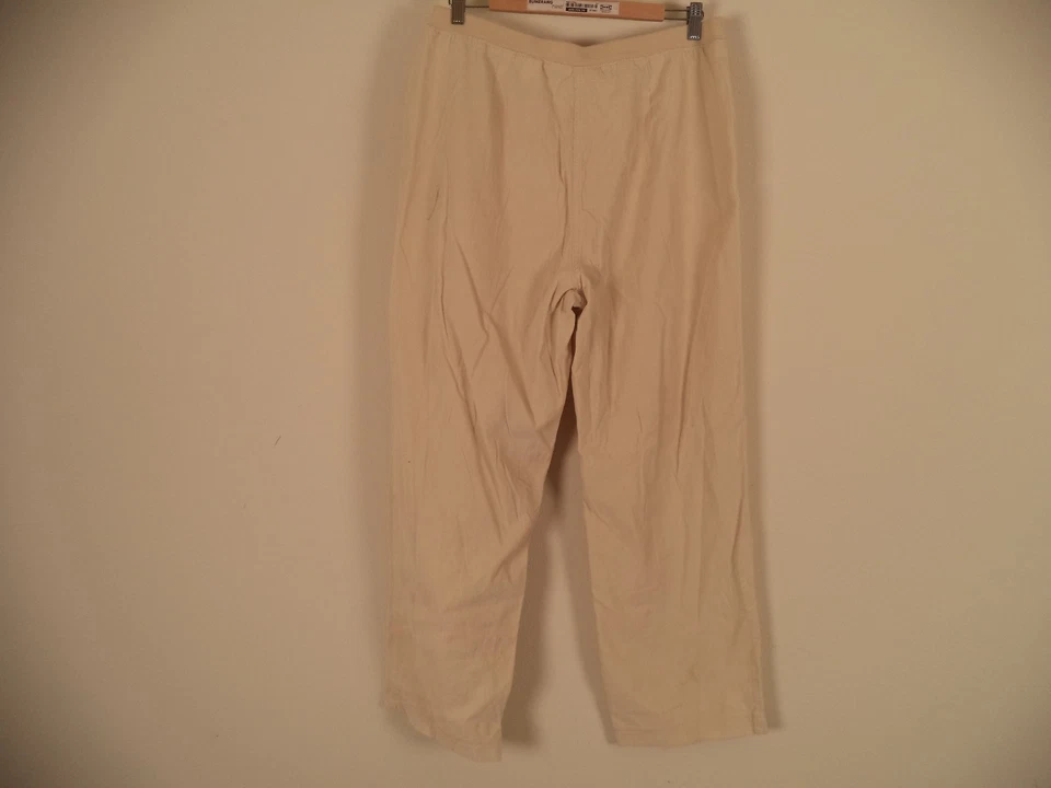 Womens Beige First Issue Casual Pants. 14. 100% Cotton. Inseam 30. - Image 3 of 4