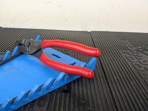 #av991 Snap On Tools USA 8-1/4" Red Talon Grip Long Slip Joint Pliers 137CF - Picture 8 of 16