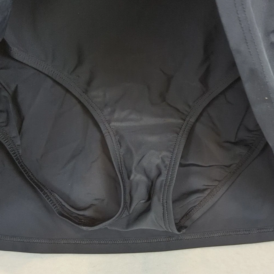 Falda de natación Croft & Barrow negra 20W Foto 3 de 4