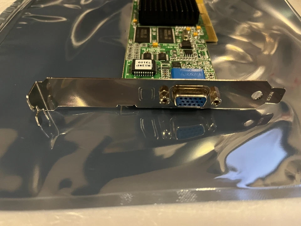 Dell ATI 09K099 1027311602 32MB AGP VGA Video Card - Image 3 of 3