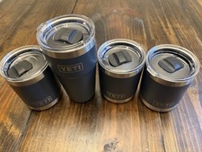 YETI Rambler 10 oz Lowball y 16 OZ apilable pinta gris