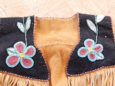 VINTAGE CREE BEADED INDIAN BRAIN TANNED MOOSE HIDE VEST - CLEAN AND NICE !