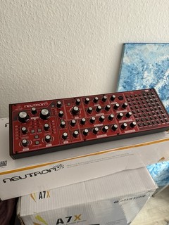 Behringer Neutron Sintetizzatore Semimodulare