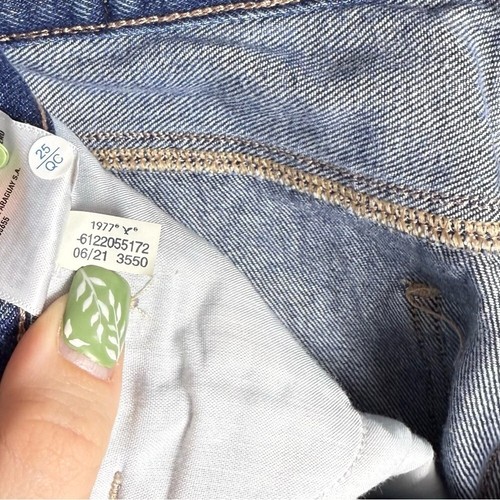 Jeans donna American Eagle vita alta relaxed mamma denim invecchiato taglia 0R nuovo con etichette - Foto 11 di 16