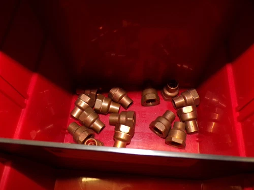 W-1215-MUEC   MUELLER STREAMLINE ADPT FEM COPPER 3/8ODX1/4FPT LOT OF 2