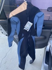 Brand NEW Body Glove wetsuit womens