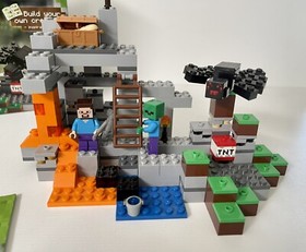 LEGO Minecraft: The Cave (21113)