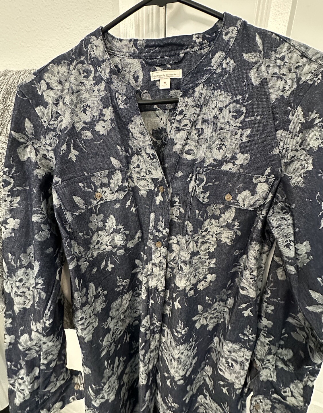 Gap Maternity Size M Floral Button Front Shirt Dr… - image 2