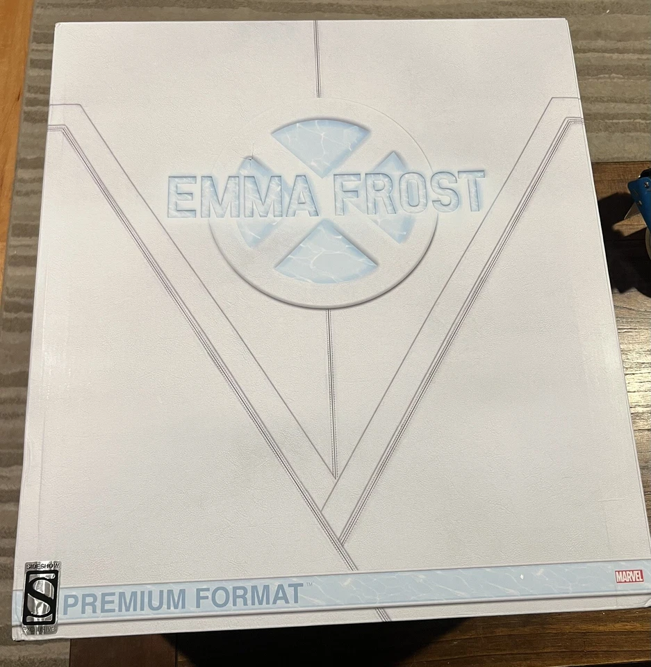 SIDESHOW Emma Frost "Exclusive" Premium Edition Statue White Queen Sold out - Image 4 of 4