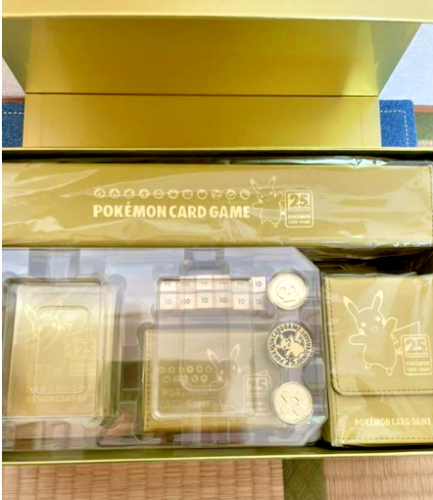 Pokemon 25th Anniversary Golden Box no Cards & promo packs Japanese sleeve case  - Afbeelding 1 van 5