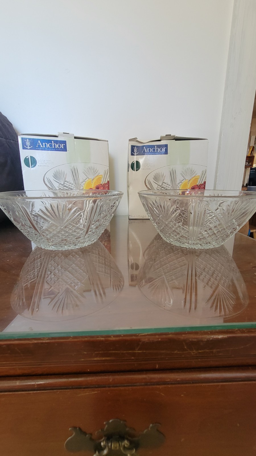 8.5-inch Anchor Hocking Star Flower Pressed Glass Scalloped Fruit Serving Bowl