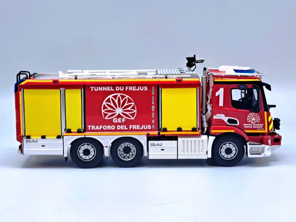 ALERTE - Camion de pompiers limité à 300 pièces - MERCEDES Antos BAI - Tunnel... - Photo 4/4