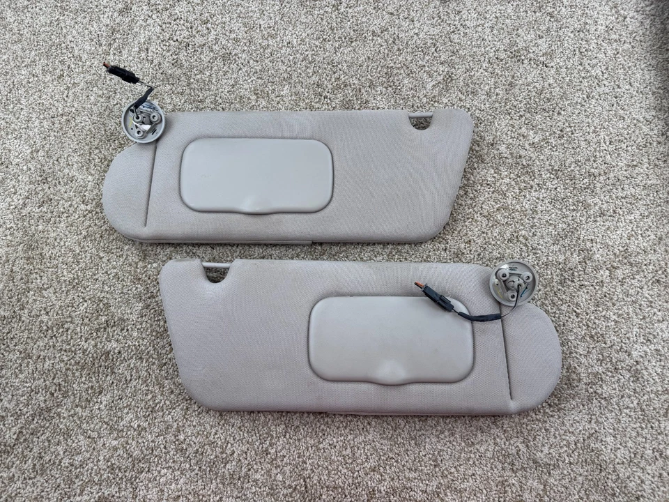 Pontiac Aztek - Buick Rendezvous - Visera Bronceada Izquierda Derecha Parasoles Extensibles Foto 4 de 4