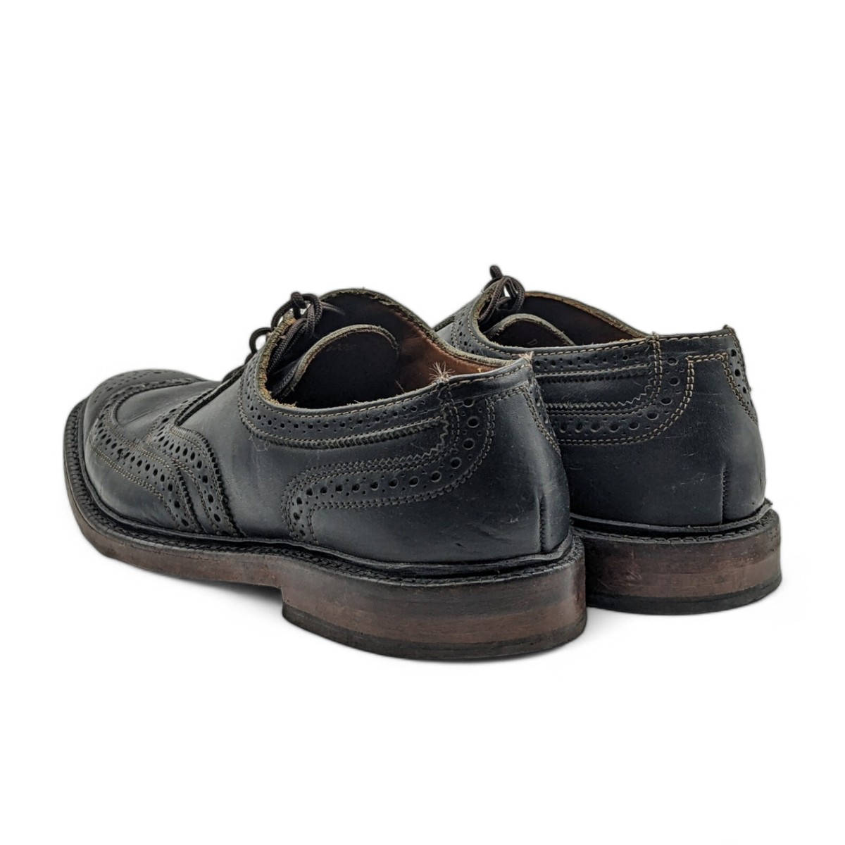 Allen Edmonds McTavish Wingtip Oxford Black Leather Roughout Suede Size 11.5 Allen Edmonds Mens Black Leather McTavish Wingtip Oxford  main image 2