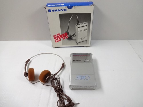 Vintage Sanyo FM/AM Portable Radio Stereo RP55 No Straps WORKS!