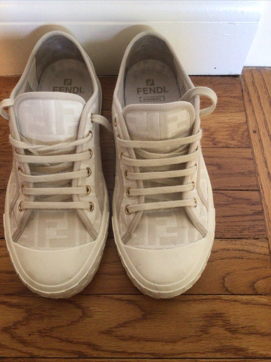 フェンディ メンズ Domino スニーカー ブルー テニスシューズ ロゴ FENDI Men's Domino Low Top Sneakers Off White FF Motif Fabric