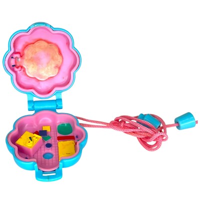 Polly pocket Vintage Lip Gloss blusher makeup Locket Necklace pretty me 4898