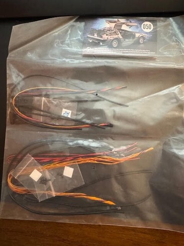 Back to the Future DeLorean (Select Part Packs for 1:8 Model) - Picture 18 of 20