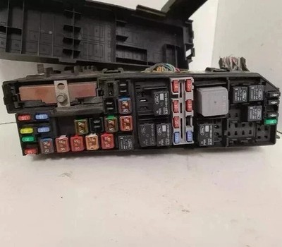 2010-2013 Ford Transit Connect Engine Fuse Box Assembly OEM With Warranty