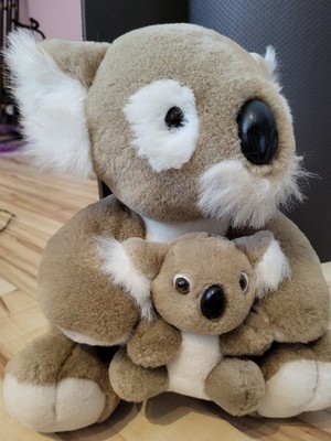 Koala mit Baby, Happy People sitzend 33 cm, Kuscheltier / Spielzeug
