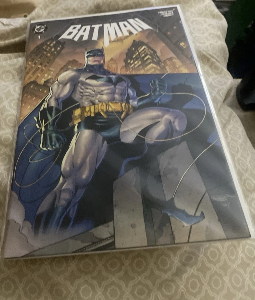 10/09/2025 #1 BATMAN SHAJAD SHAH TRADE NYCC EXCLUSIVE LIMITED TO 1,000 W/ COA - Image 1 of 4