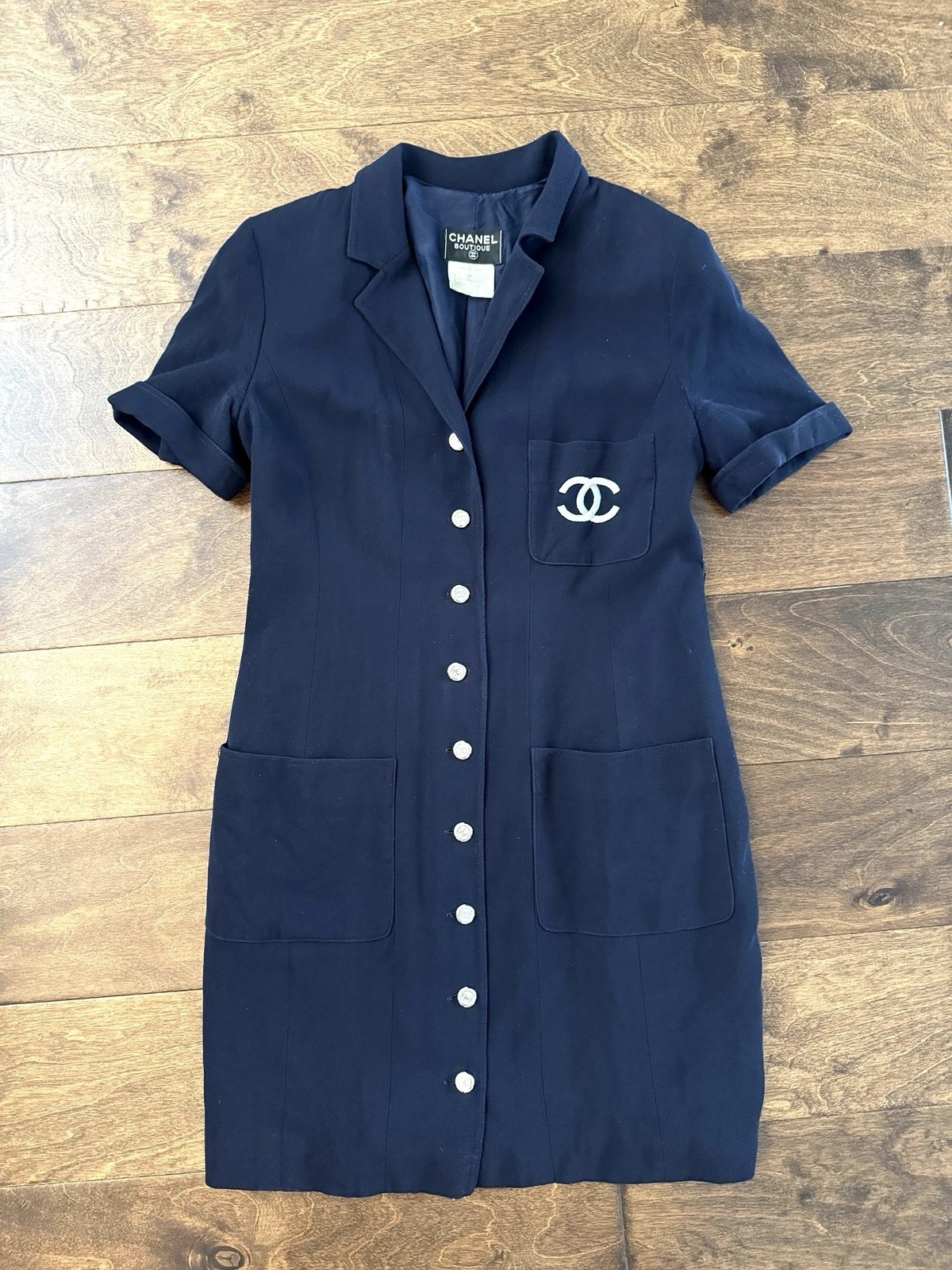Abito Cappotto Chanel Navy manica corta con logo e bottoni taglia 44