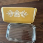 Vintage Pyrex Butterfly Gold Refrigerator Dish With Lid 1.5 pint size 0502