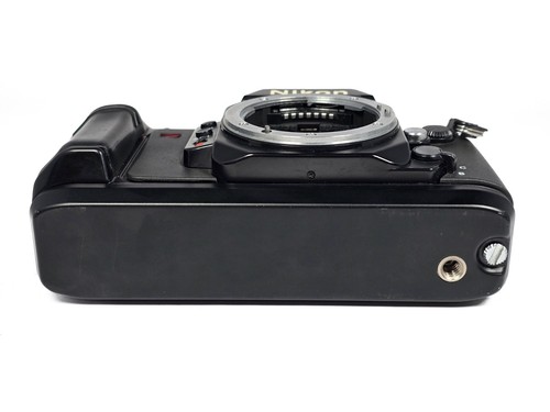 Ecc. Nikon AF N2020 fotocamera reflex pellicola 35 mm solo corpo - Foto 5 di 8