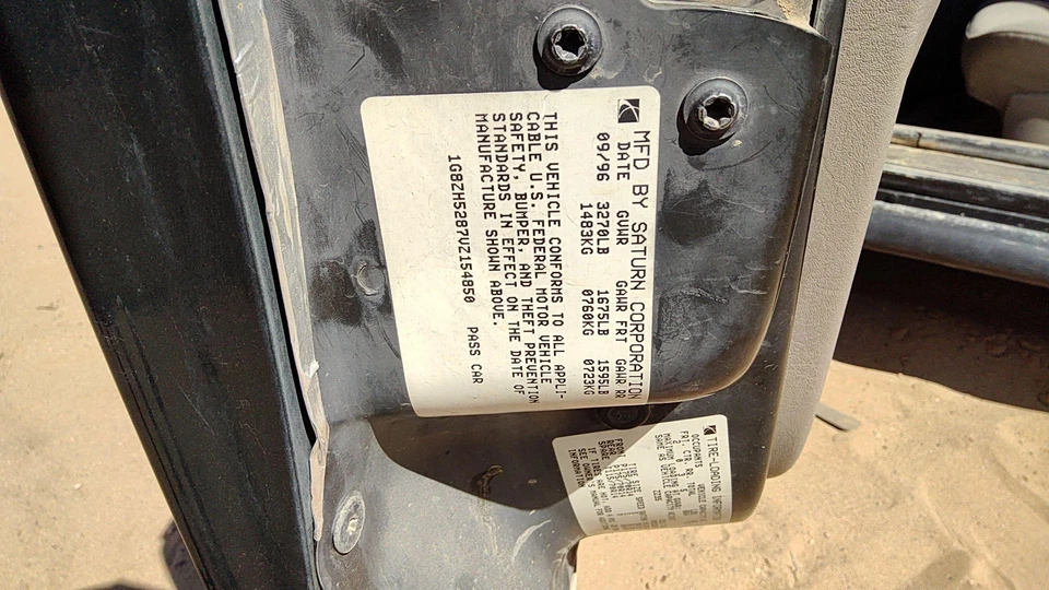 Pinza de freno delantera derecha Saturn Sl1 1991-2002 pasajero con soporte de montaje OEM Foto 4 de 4