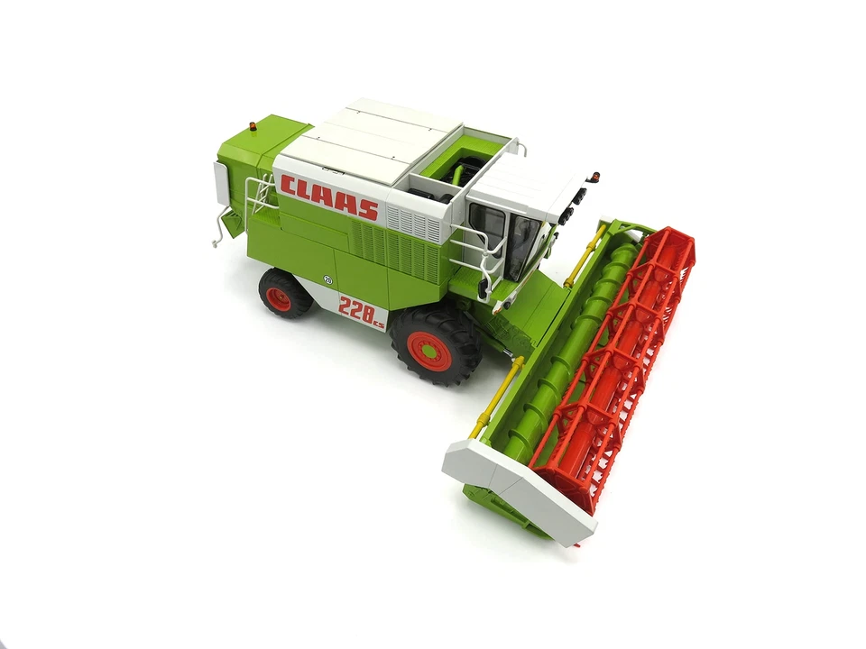 Wiking Claas Commandor 228 CS 3000 Piece Limited Edition 1:32 Scale 01706570 - Image 2 of 4