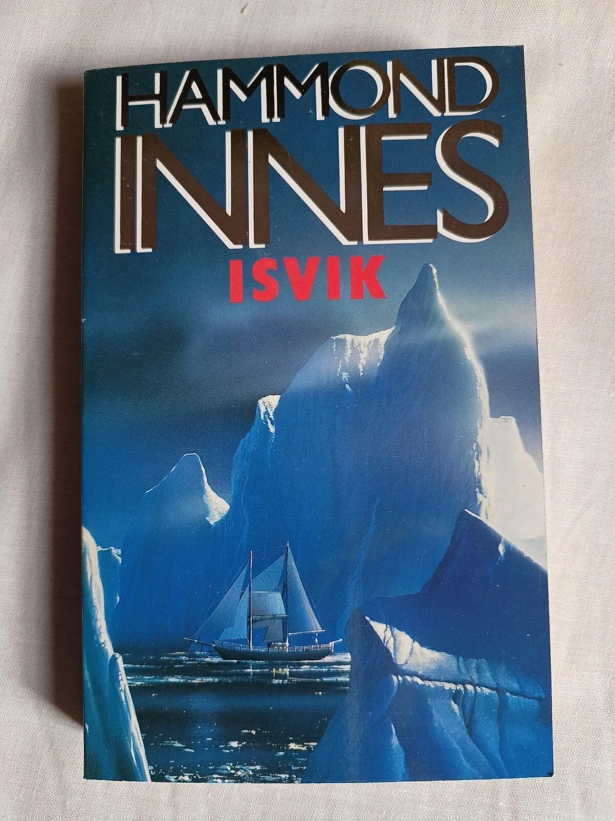 Isvik by Hammond Innes (Paperback, 1992)
