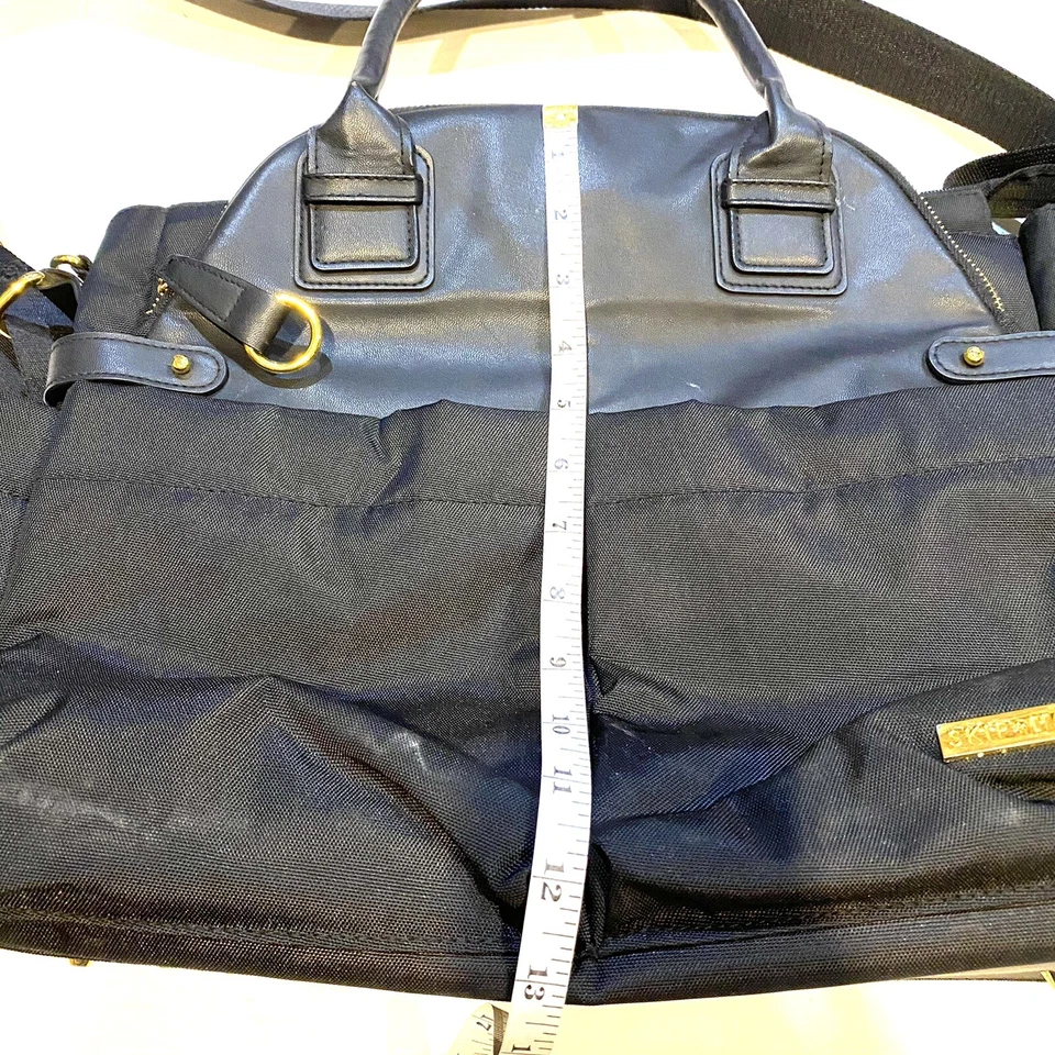Bolso de Mano Skip Hop Chelsea Downtown Chic Pañales Negro Foto 2 de 4