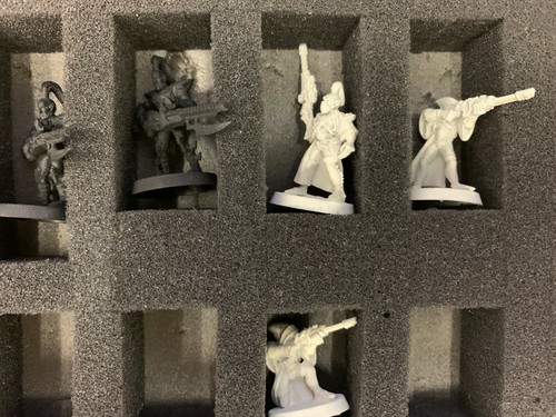 Warhammer 40K Bundle - 18 Dark Eldar Models w Foam Tray #11 - Picture 6 of 7