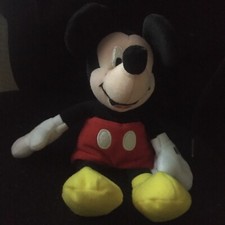2001 Mickey beanie from The Disney Store 10  